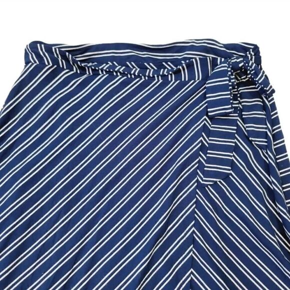 Adrienne Vittadini Striped Soft Jersey Knit Faux Wrap Skirt in Navy/White Size S - Picture 5 of 7